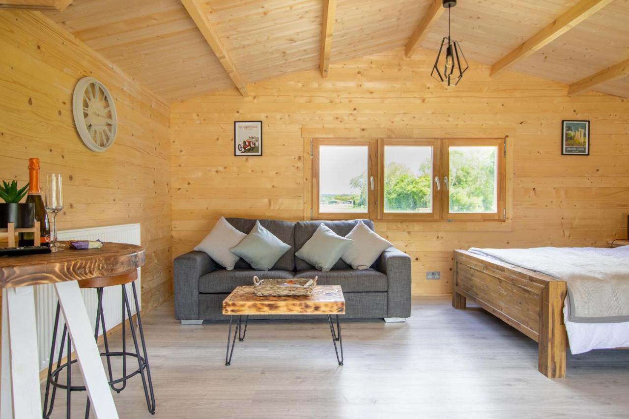 Choller Lake Lodges - Primrose Cabin With Private Hot Tub Arundel Esterno foto