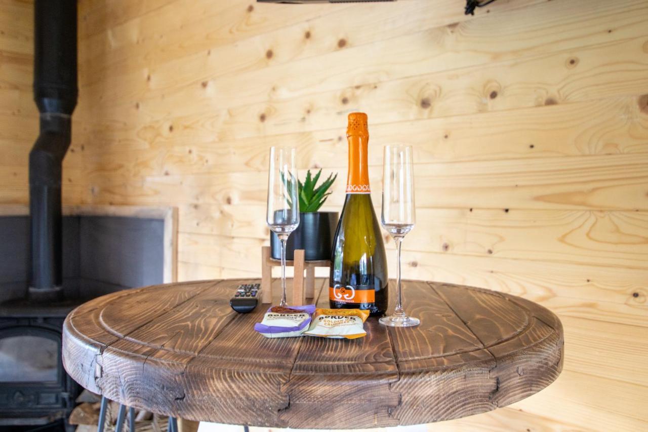 Choller Lake Lodges - Primrose Cabin With Private Hot Tub Arundel Esterno foto