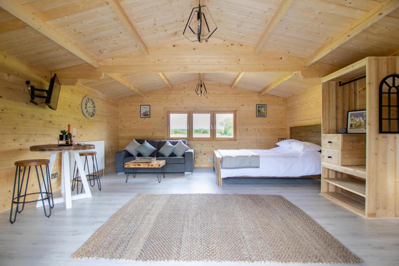 Choller Lake Lodges - Primrose Cabin With Private Hot Tub Arundel Esterno foto