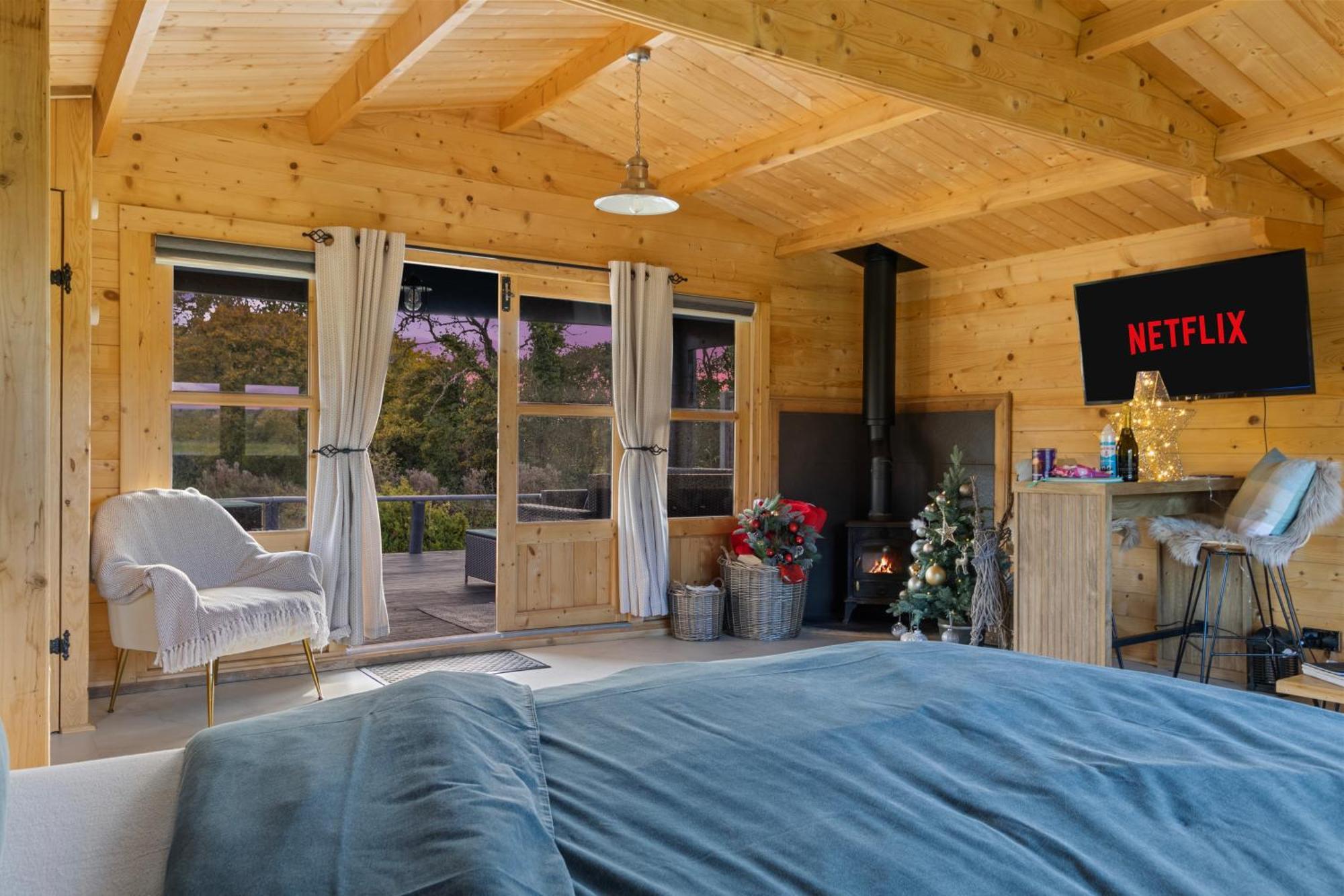 Choller Lake Lodges - Primrose Cabin With Private Hot Tub Arundel Esterno foto